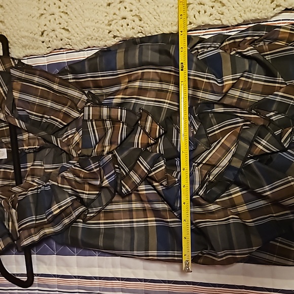 Ruffled,  gathered on the sides & back - Picture 5 of 5